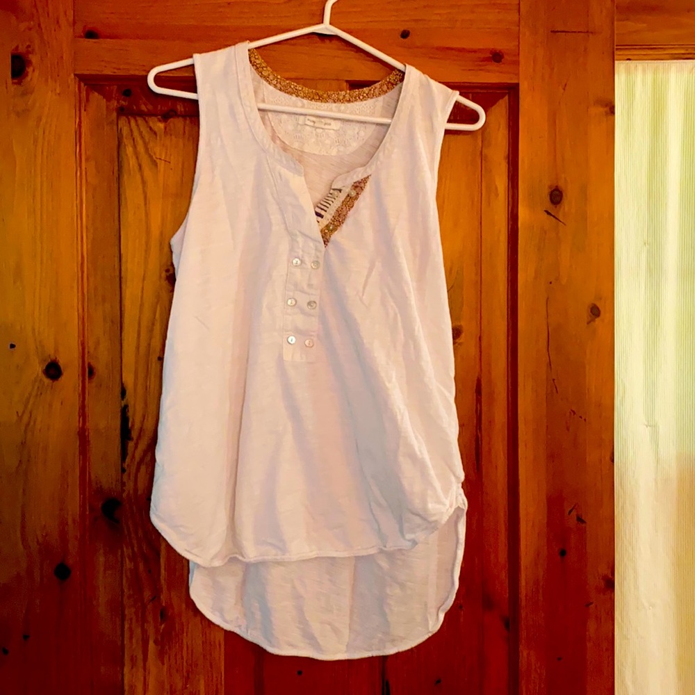 Women’s white tank top